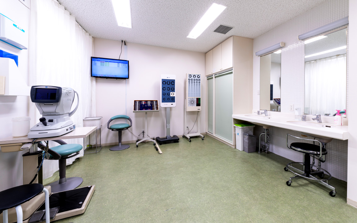 瀬古眼科検査室写真